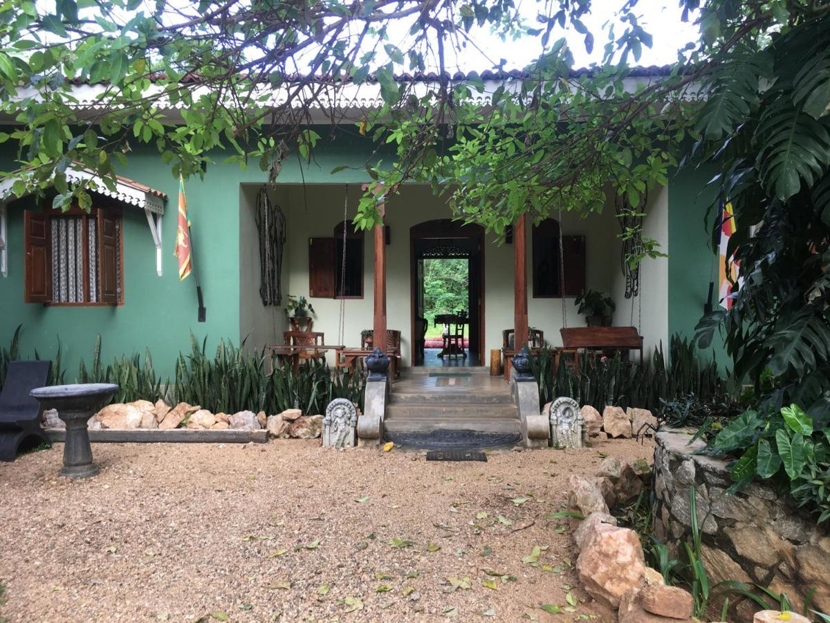 Owls Nest Hotel Udawalawe Exterior foto