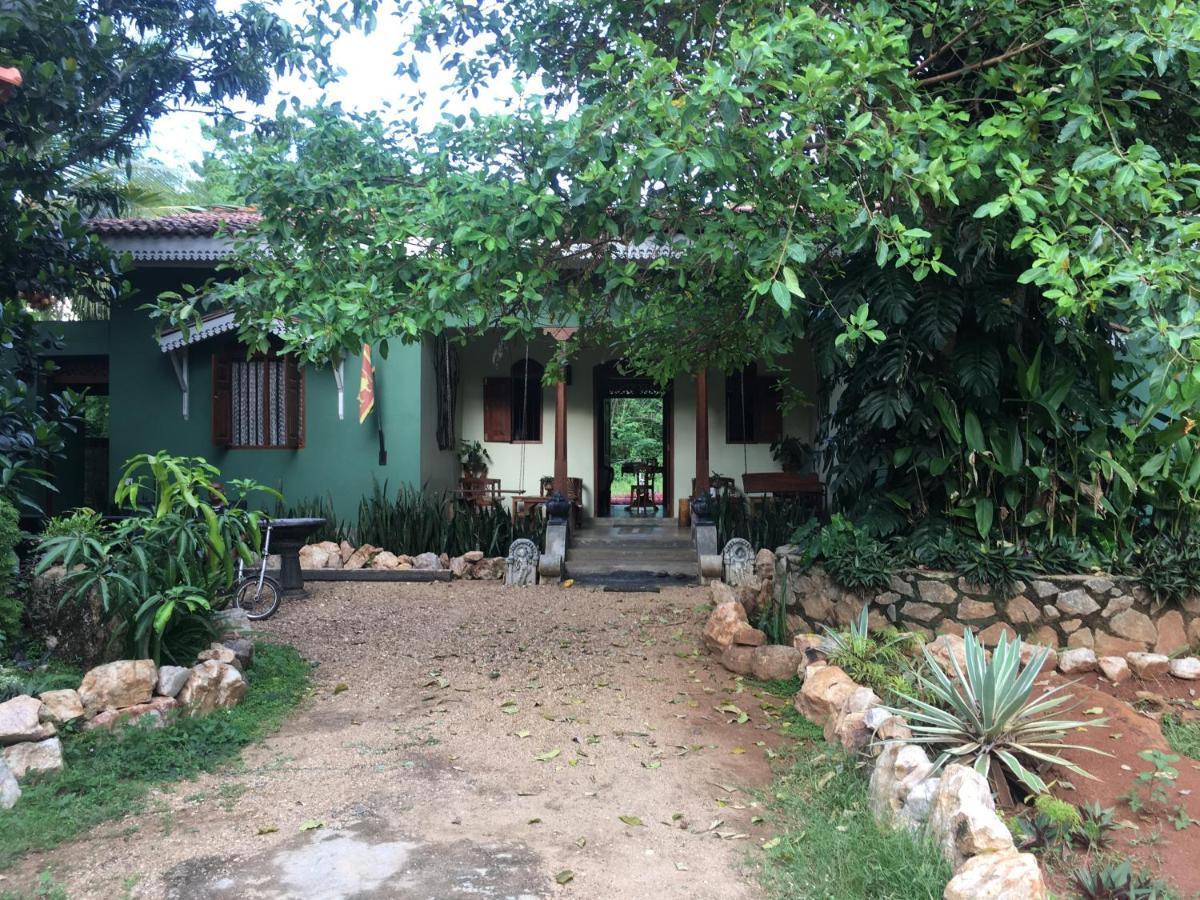 Owls Nest Hotel Udawalawe Exterior foto